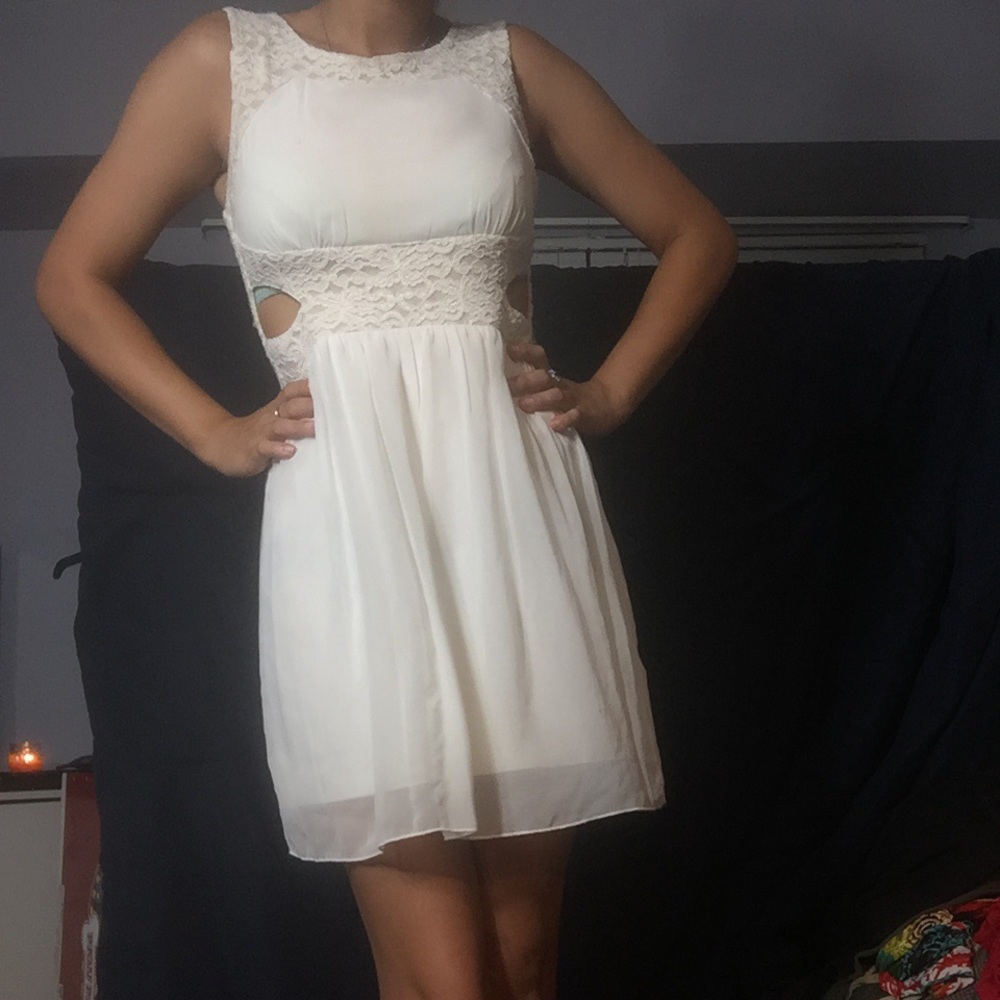 White high neck dress